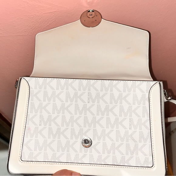 White Michael Kors purse - Picture 2 of 8